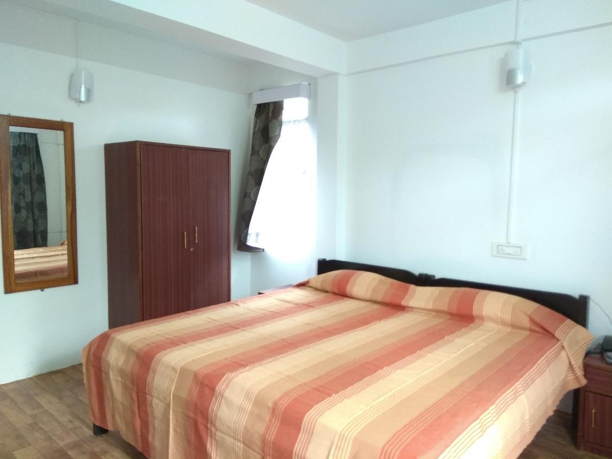 Latei Ville Inn Шилонг Екстериор снимка