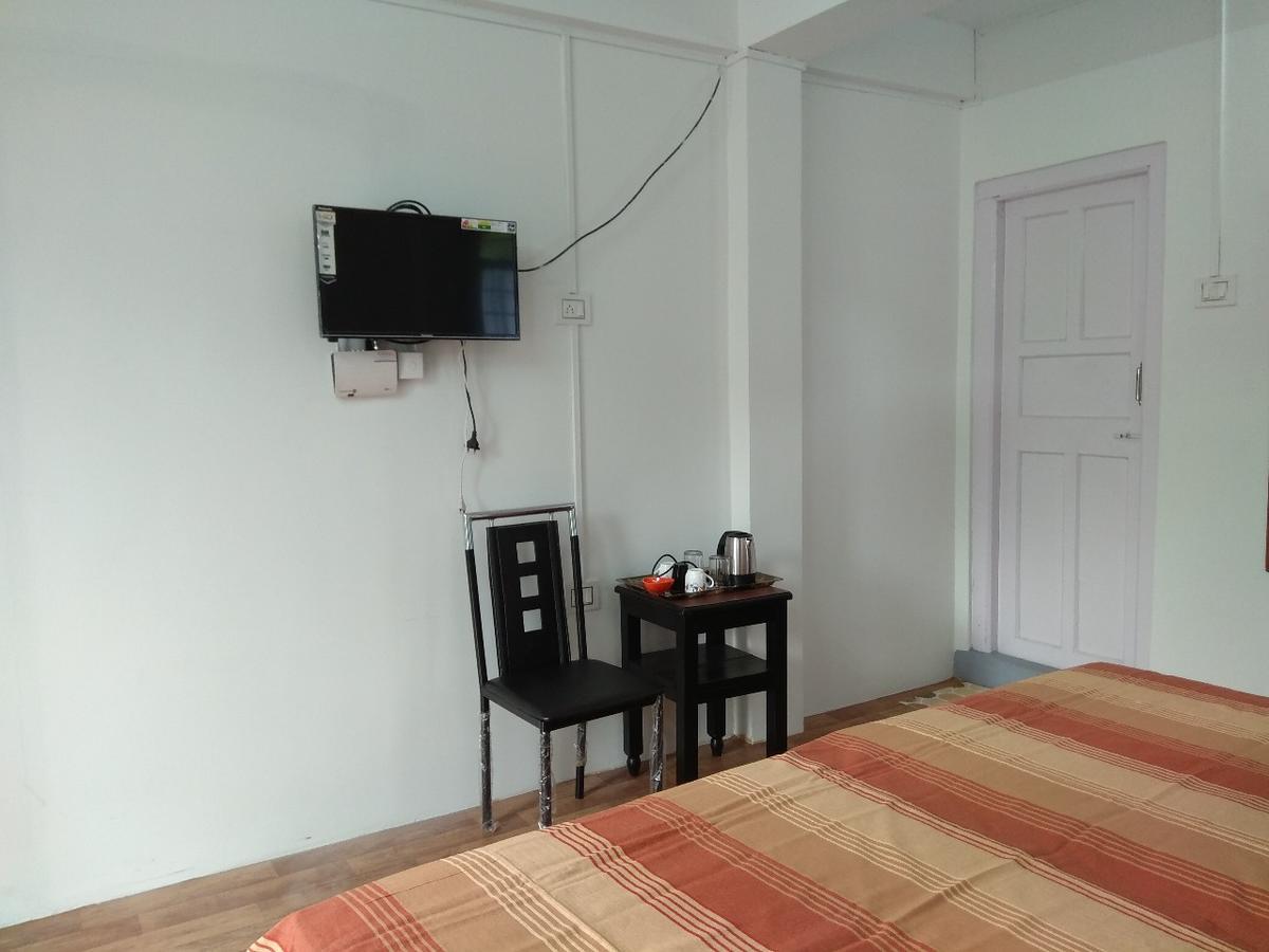 Latei Ville Inn Шилонг Екстериор снимка
